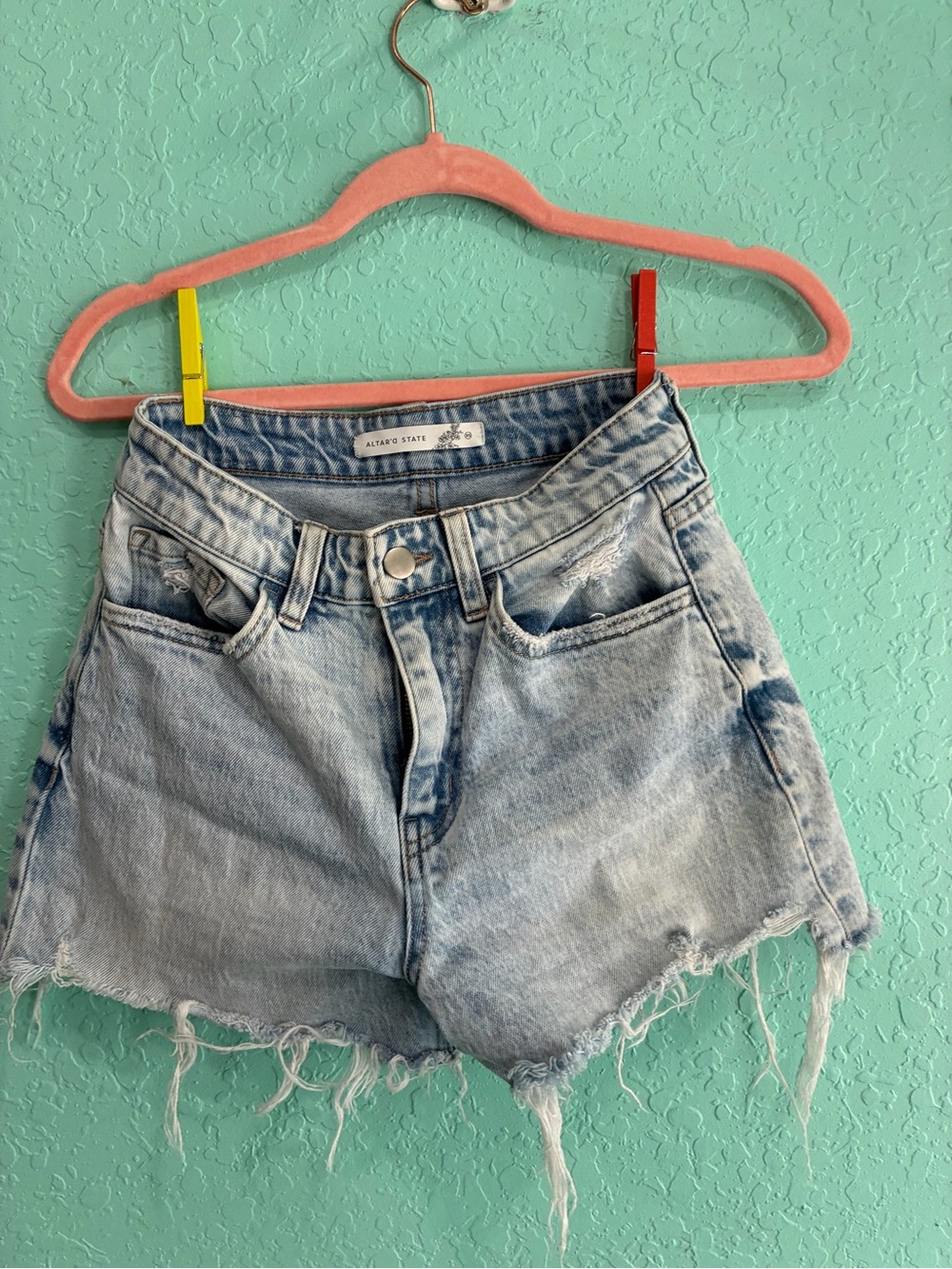 Altar’d State XS Light Blue Distressed Denim Cutoff Shorts festival concert